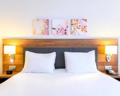 Hilton Garden Inn Brussels City Centre-2