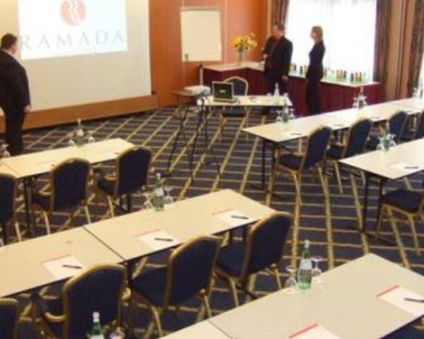H+ Hotel Hannover-1