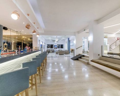 Horizon Beach Hotel
