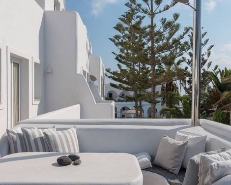 Daedalus Hotel