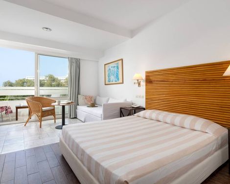 Dionysos Hotel