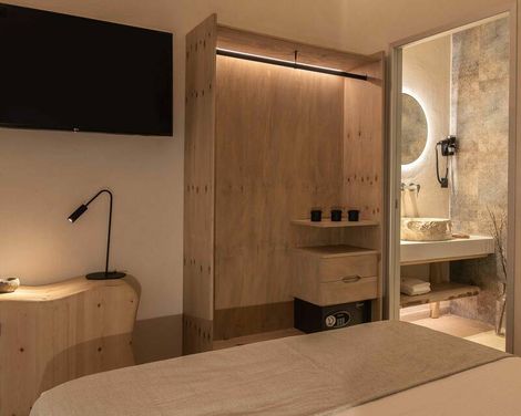 Manili Boutique Suites & Villas