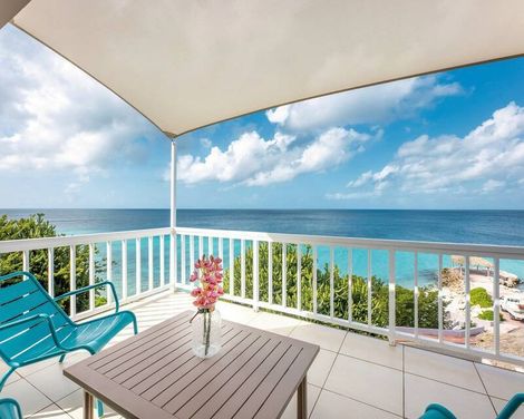 Coral Estate Luxury Resort