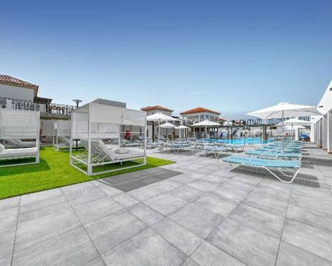 Broncemar Beach Suites Hotel