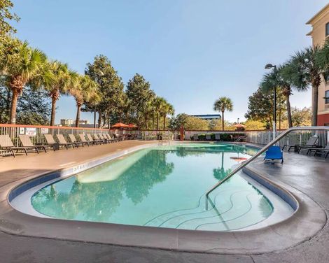 Comfort Inn & Suites Near Universal Orlando Resort-Convention Ctr.-3