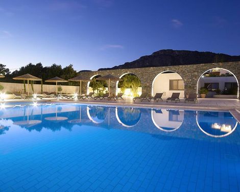 Coriva Beach Hotel & Bungalows-0