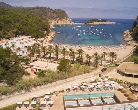 The Club Cala San Miguel Hotel Ibiza, Curio Collection by Hilton inkl. Mietwagen-0