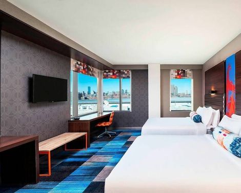 Aloft Boston Seaport District
