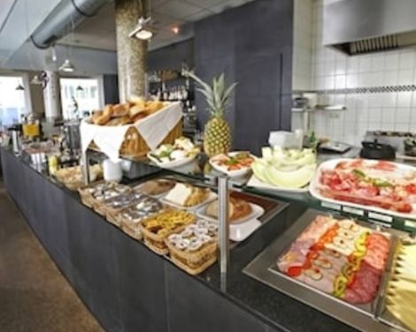 Vienna House Easy by Wyndham Hamburg-2