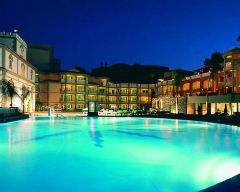 Pestana Village Garden Hotel