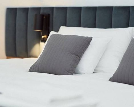 New Port Hotel
