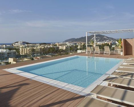 Invisa Aparthotel Casa Luis