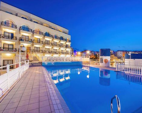Gillieru Harbour Hotel