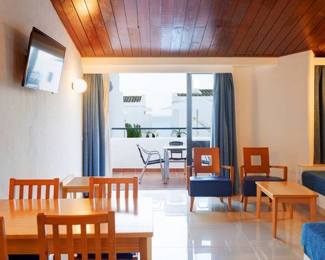 3HB Golden Beach