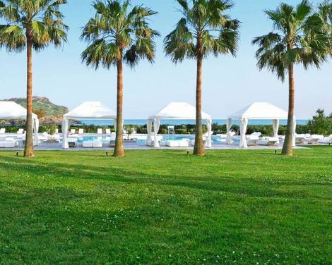 Cape Sounio, A Resort to Live