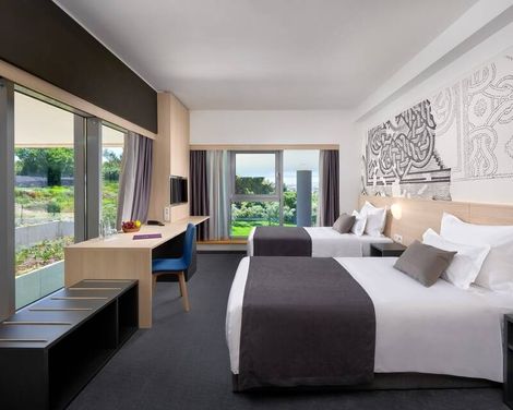 Hotel Salona Palace