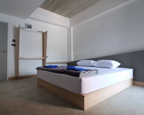 Bed-room at Suvarnabhumi Airport-3