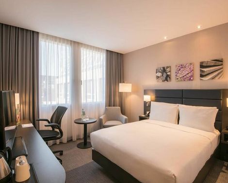 Hilton Garden Inn Frankfurt City Centre-3