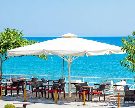 Xenios Dolphin Beach Hotel