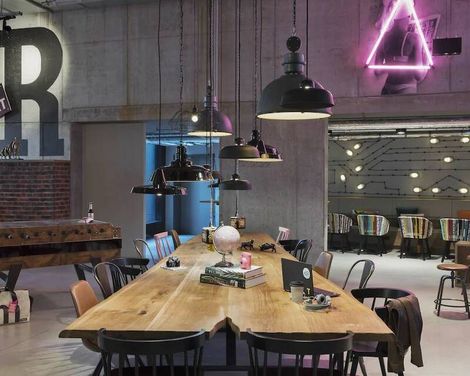 Moxy Frankfurt City Center-1