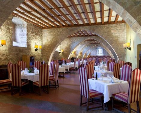 Parador De Cardona