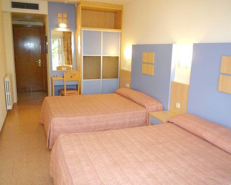 Caprici Beach Hotel & Spa
