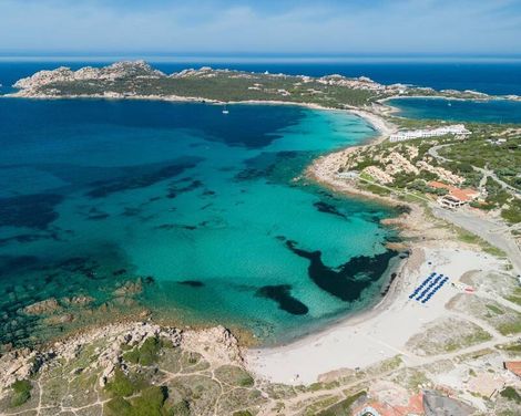 Mangia's Santa Teresa Sardinia, Curio Collection by Hilton