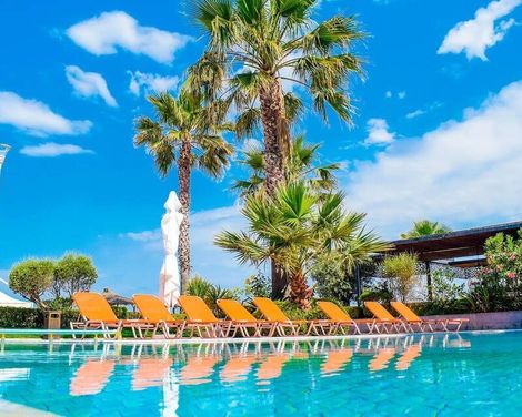 Mel Holiday Hotel