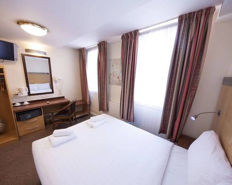 The Maiden Oval Hotel-3