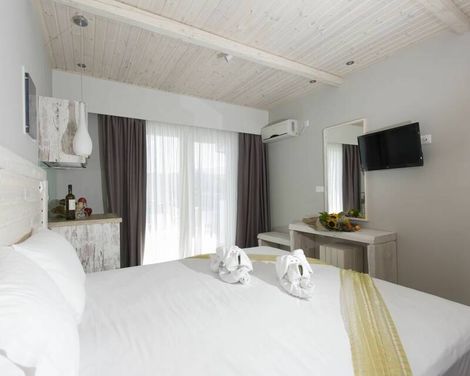Anthemis Hotel Apartments