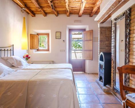 Can Lluc Boutique Country Hotel & Villas-3